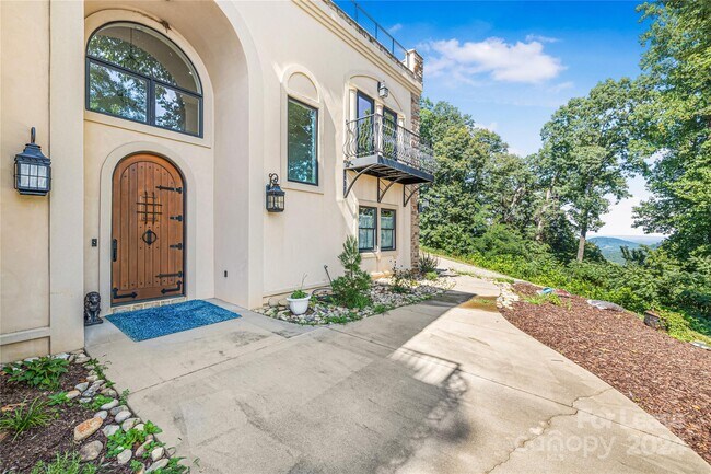 Building Photo - 49 Castle Ct