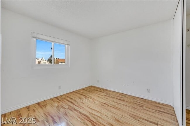 Building Photo - 4351 Satinwood Dr
