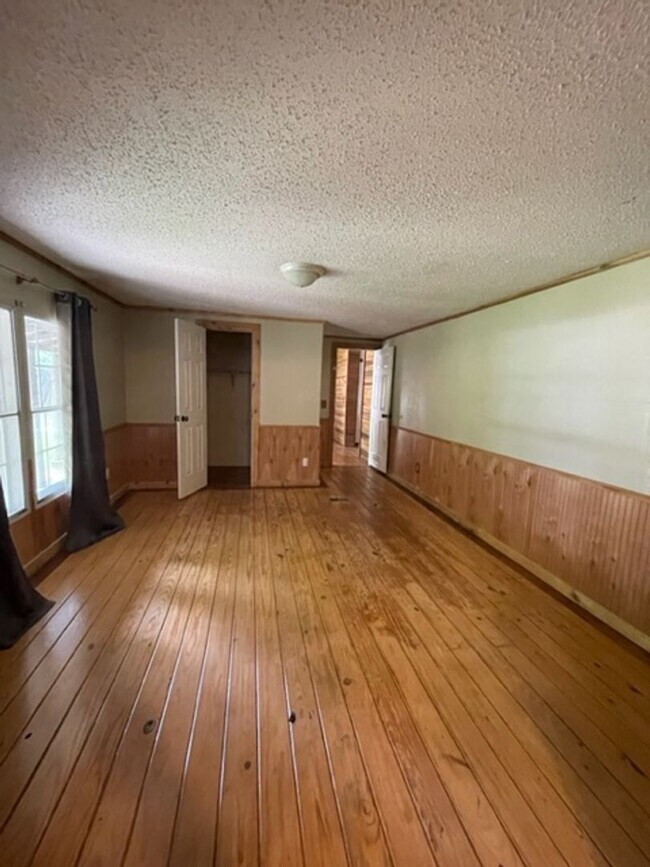 Building Photo - Rustic home in Citronelle