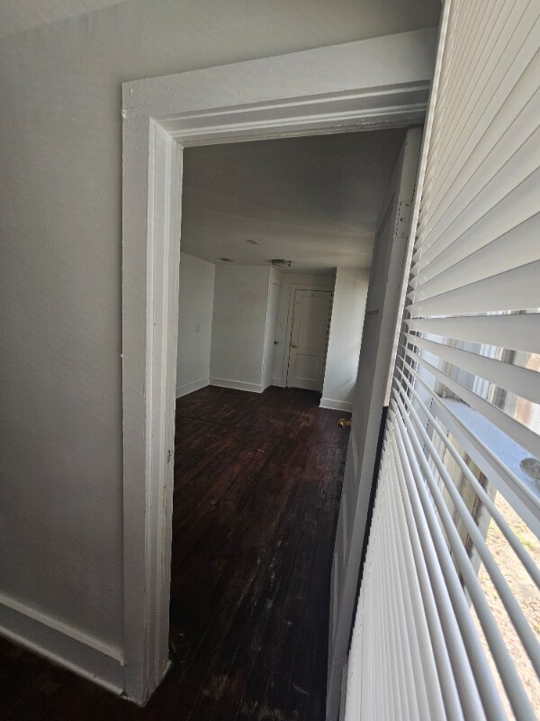 Building Photo - 1606 Ridgewood Ave