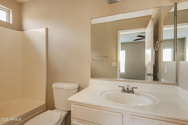 Building Photo - 22542 W Cocopah St