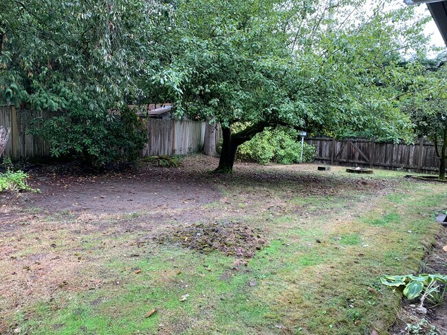 Building Photo - 910 N 149th St