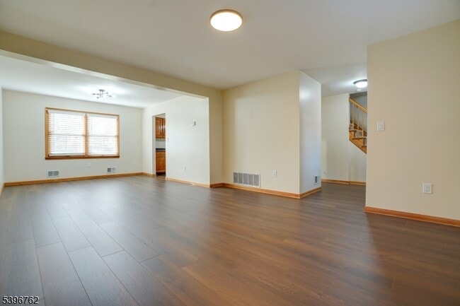 Building Photo - 11 Lenox St