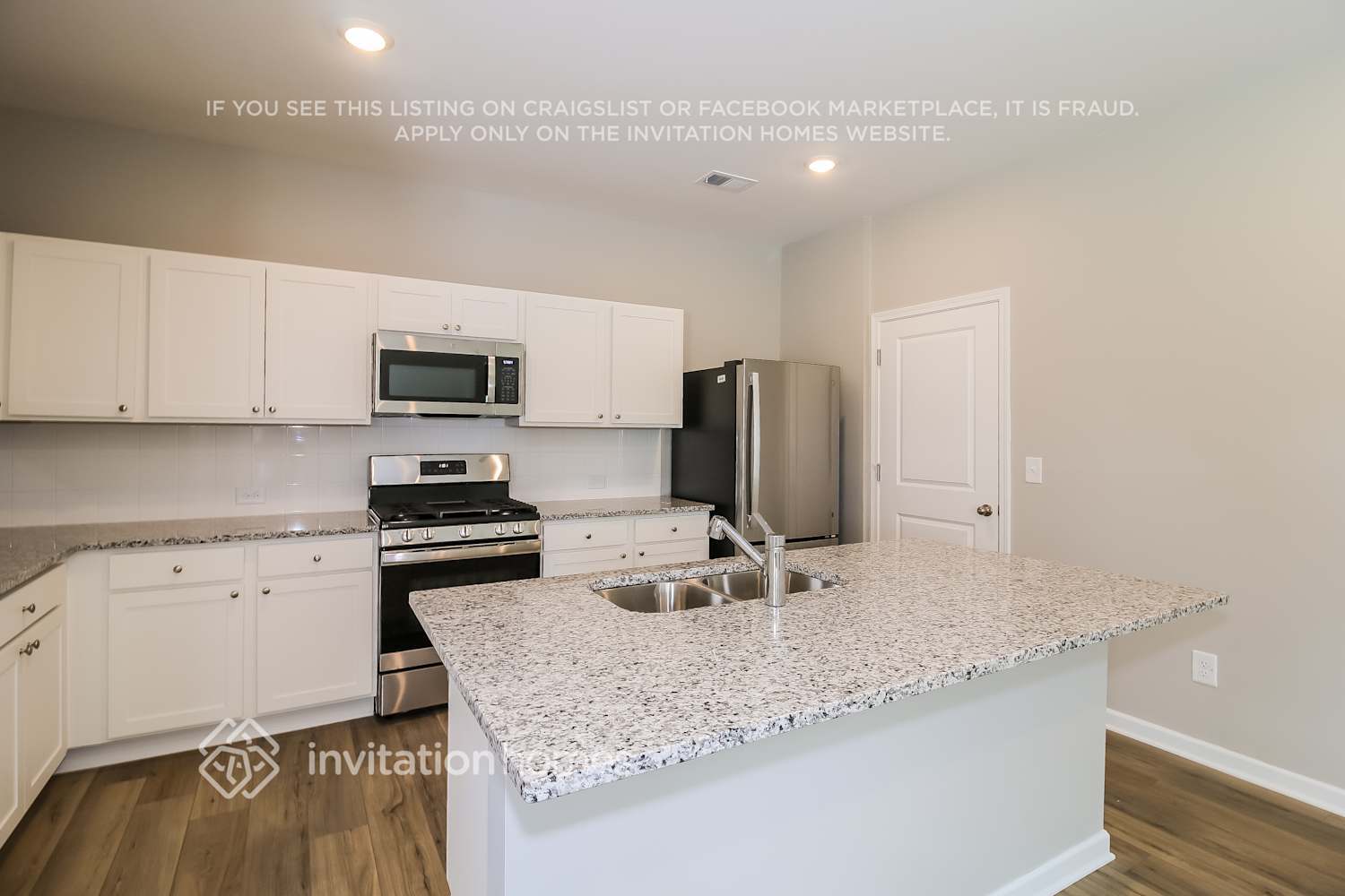 Building Photo - 2080 Boxwood Cir