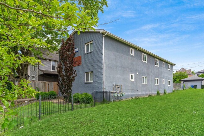 Building Photo - 1332 Courtland Ave