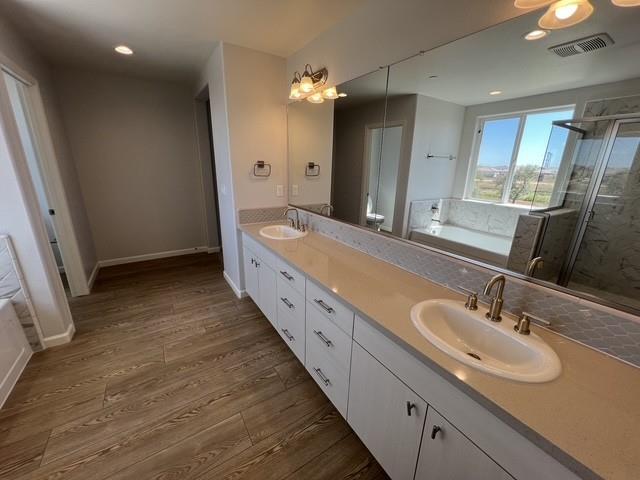 Building Photo - 1229 Traverse Dr S