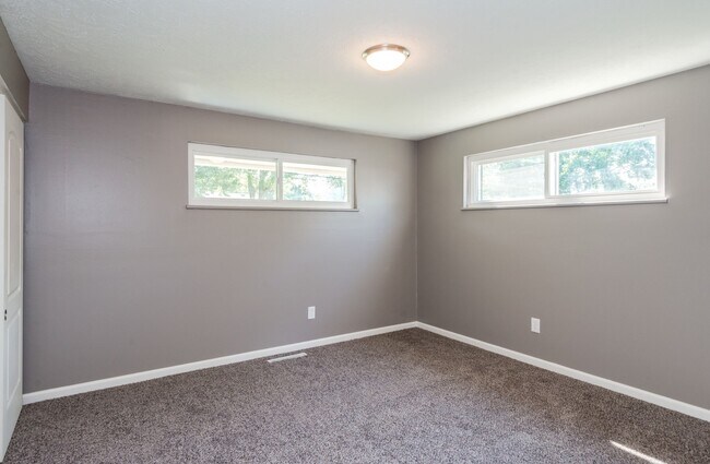 Building Photo - 6450 Chippingdon Dr