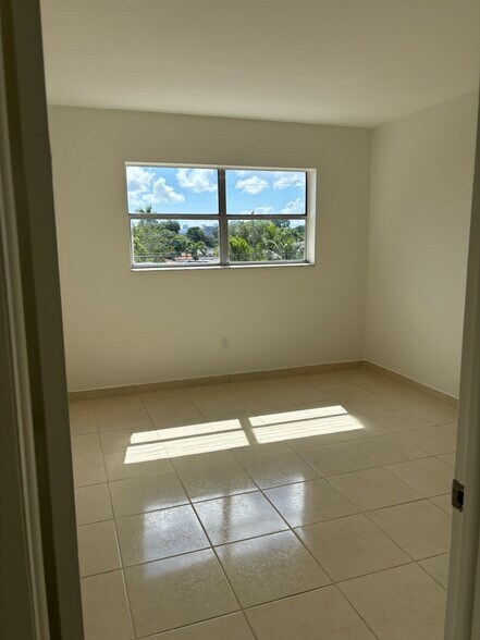 Building Photo - 3640 NW 9th St