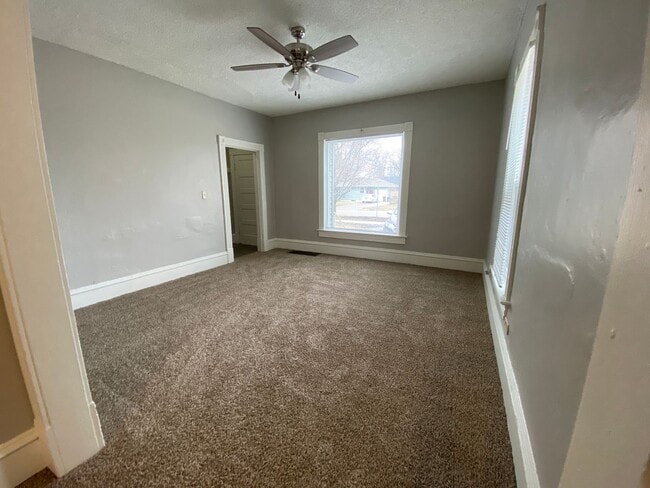 Building Photo - Beautiful 4 Bed 1.5 Bath Home in Moorhead