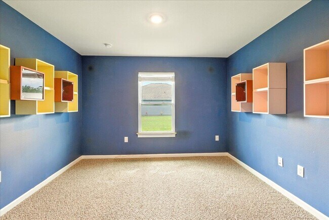 Building Photo - 18 E Sycamore Trl