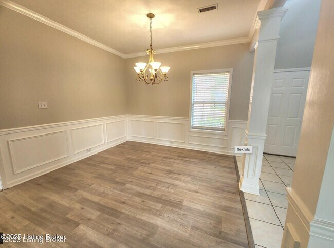 Building Photo - 7223 Meadow Ridge Dr