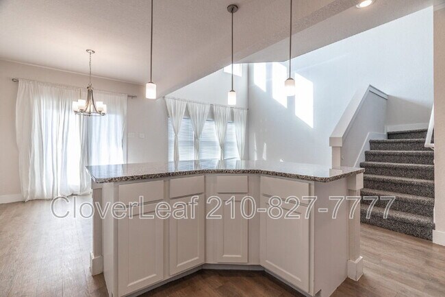 Building Photo - 272 Sapphire Dr