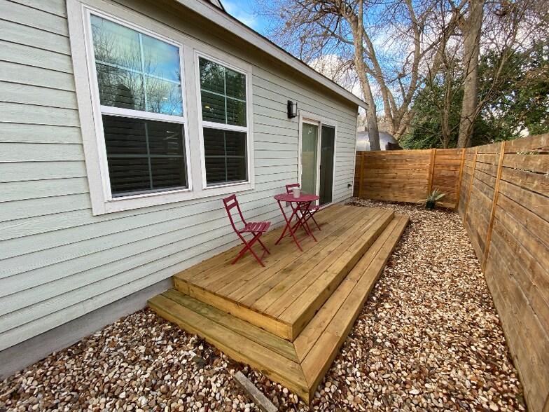 Building Photo - 2700 Francisco St