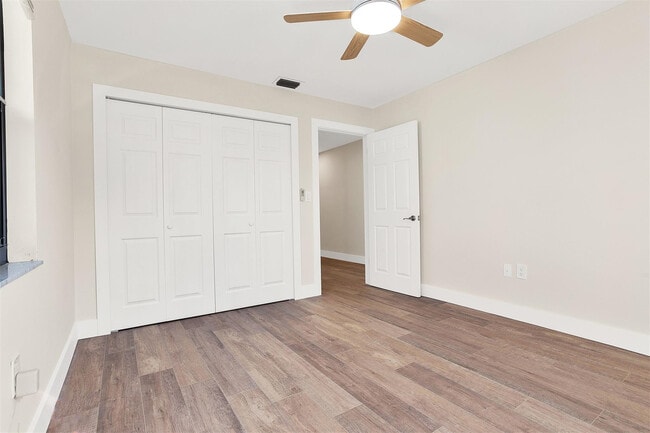 Building Photo - 391 NW 58th Ave