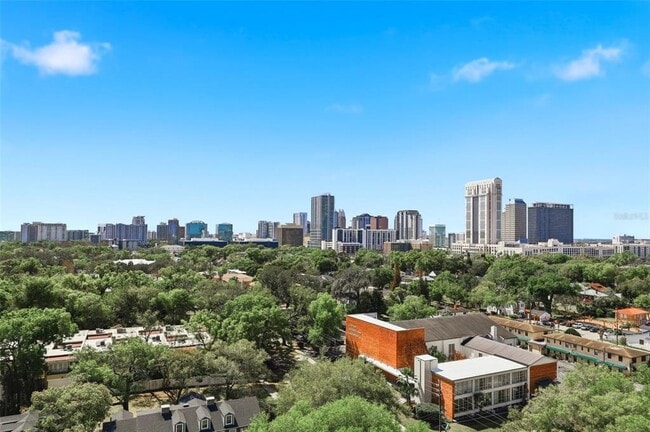 Building Photo - 400 E Colonial Dr