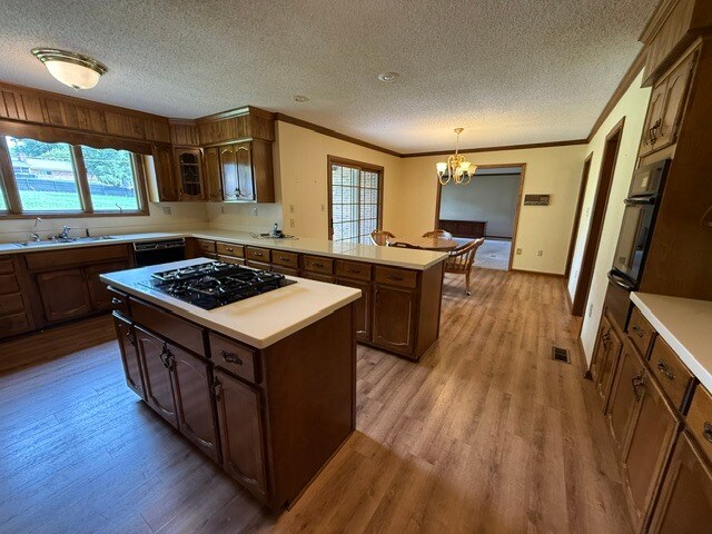 Building Photo - 590 Wedgwood Dr