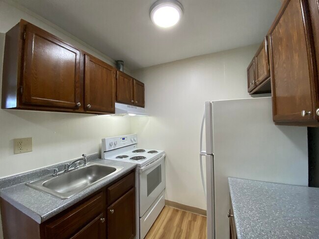 Building Photo - 3981 Brown Ave