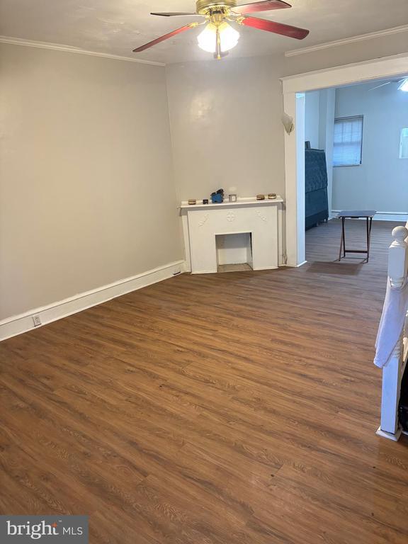 Building Photo - 5813 Hadfield St