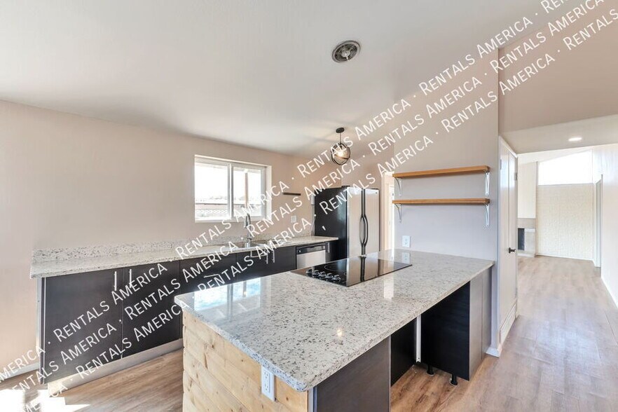 Building Photo - 1311 W Wheatridge Dr