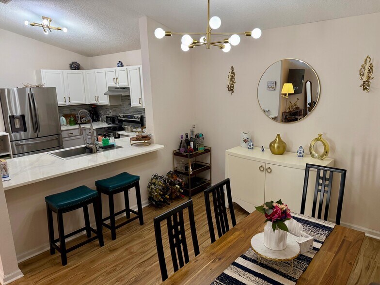 Building Photo - 575 Oakleaf Plantation Pky