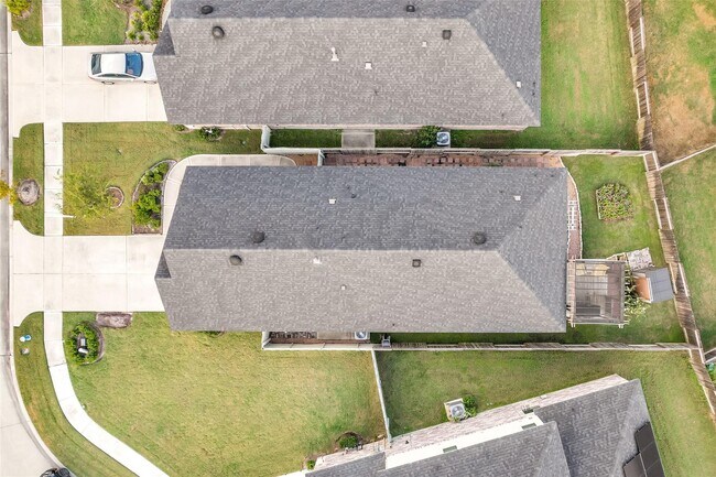Building Photo - 9316 Colonial Bent Pl