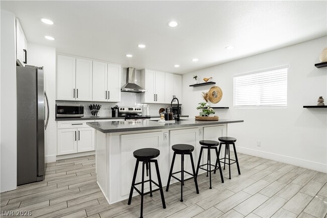 Building Photo - 1913 Birch St