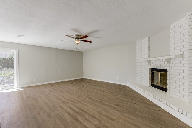 Building Photo - 24015 Beef Canyon Dr