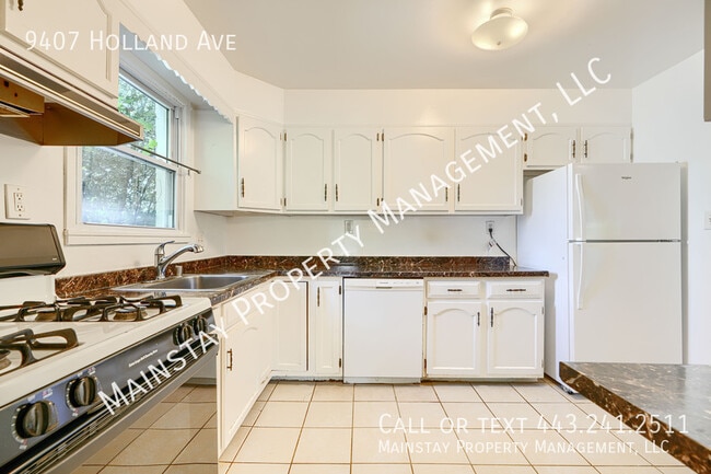 Building Photo - 9407 Holland Ave