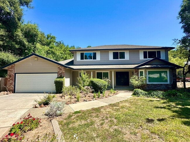 Building Photo - 4 Bedroom Home + Den in Saratoga!