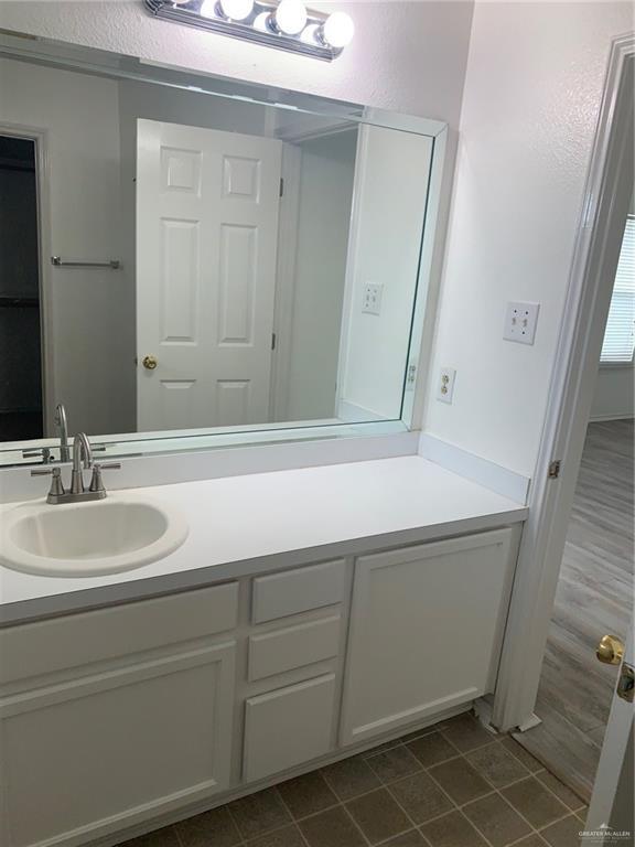 Building Photo - 4205 Santa Lucia St