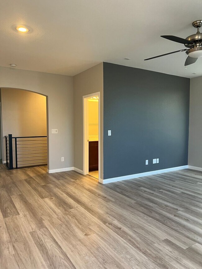 Building Photo - Do not miss this opportunity - Fabulous Location
