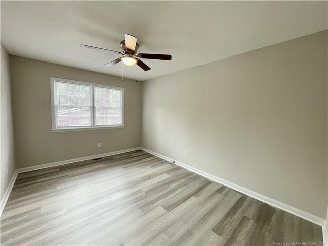 Building Photo - 7566 Carrollburg Dr