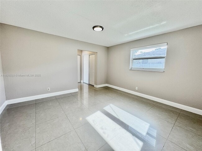 Building Photo - 4905 Harrison St