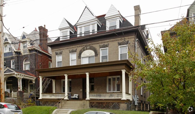 Building Photo - 219 S Fairmount St