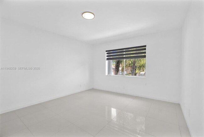 Building Photo - 300 SW 100th Ave