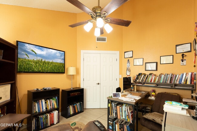 Building Photo - 1123 Night Hawk Dr