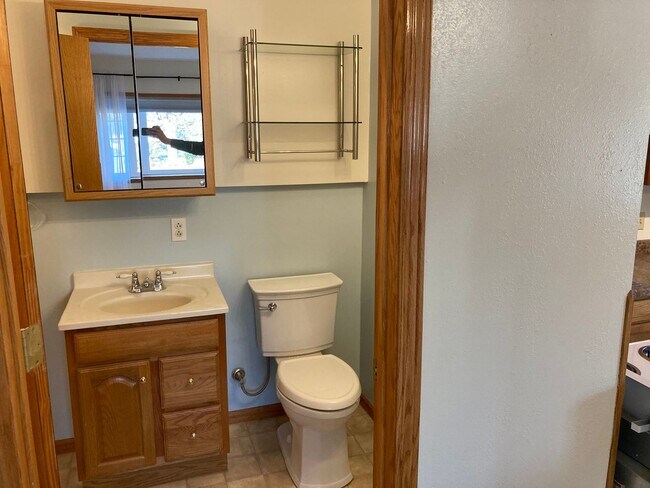 Building Photo - 4978 Maribe Dr