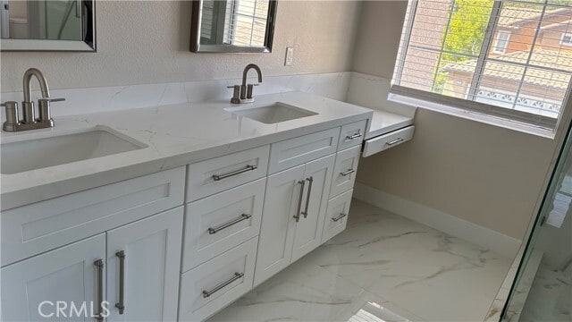 Building Photo - 10 Mira Mesa
