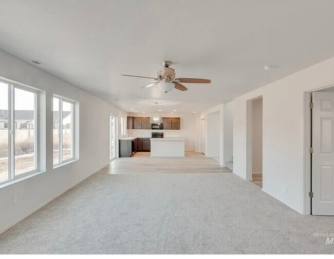Building Photo - 4800 Endicott Dr