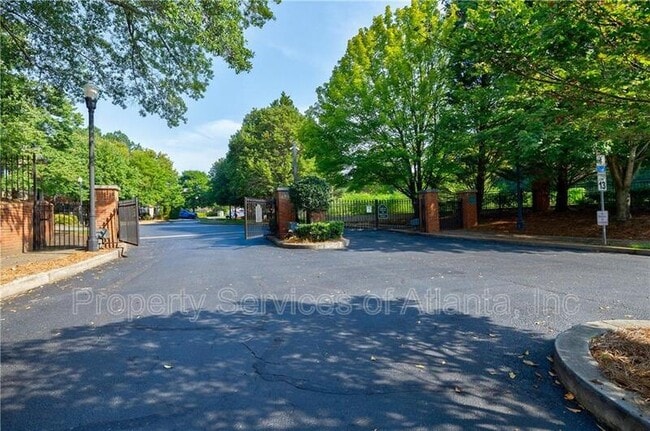 Building Photo - 1755 Liberty Ln