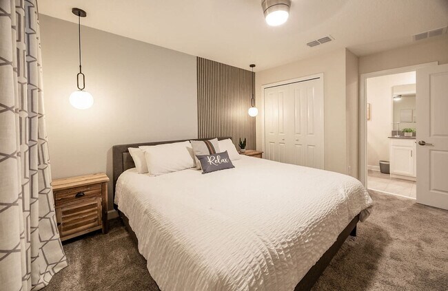 Building Photo - 2738 Oxymoron Wy