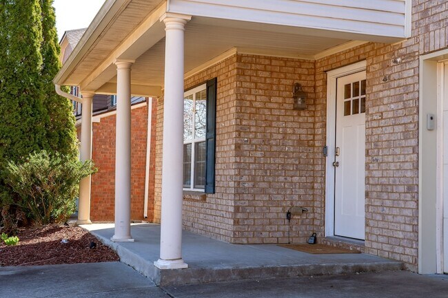 Building Photo - 1005 Gannett Rd