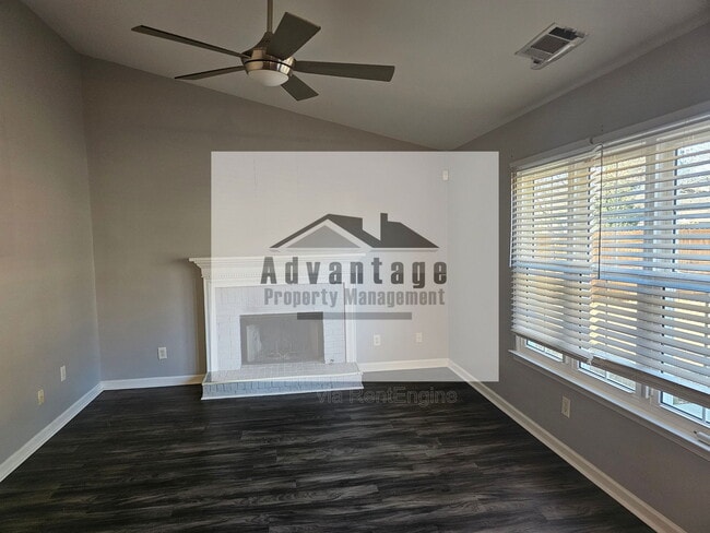 Building Photo - 2853 Da Vinci Blvd