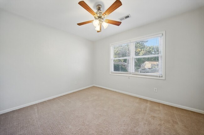 Building Photo - 1128 Grandy Ct