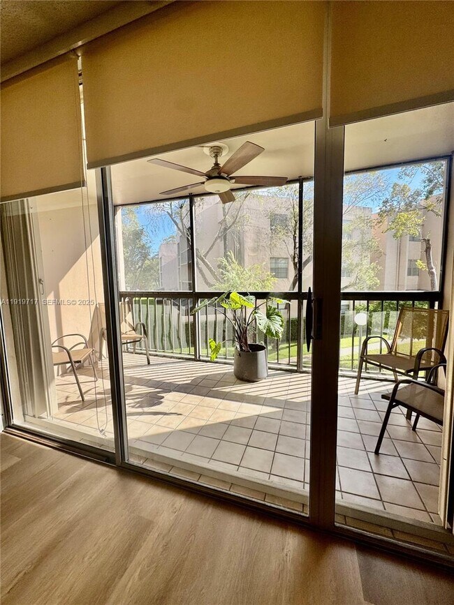 Building Photo - 10985 SW 107th St