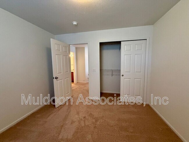 Building Photo - 2273 Falkirk Dr
