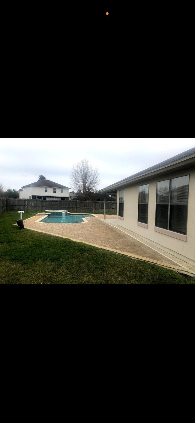 Building Photo - 2736 Maple Durham Dr