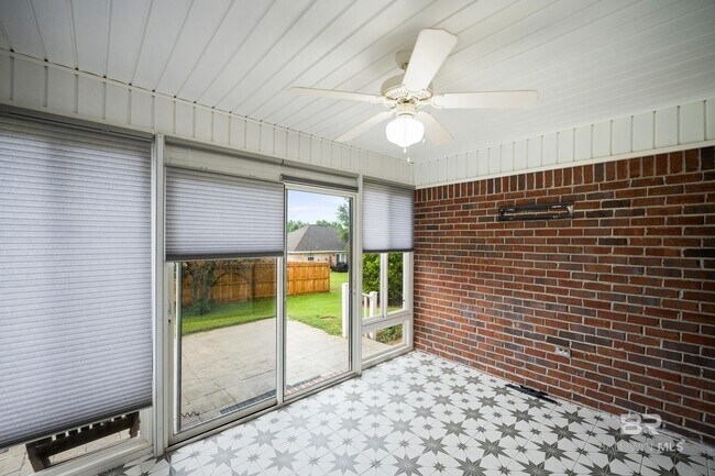 Building Photo - 7684 Avery Ln