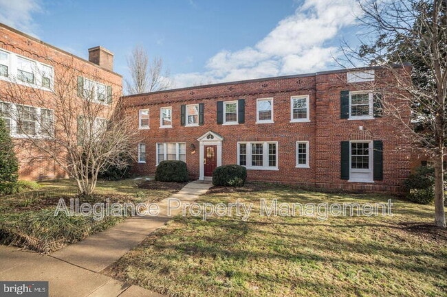 Building Photo - 1909 Key Blvd