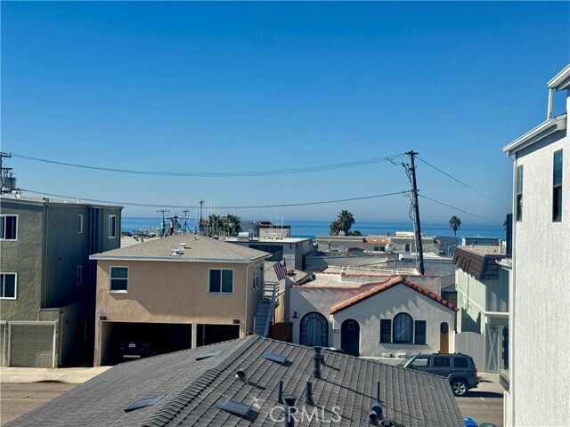 Building Photo - 908 Manhattan Ave